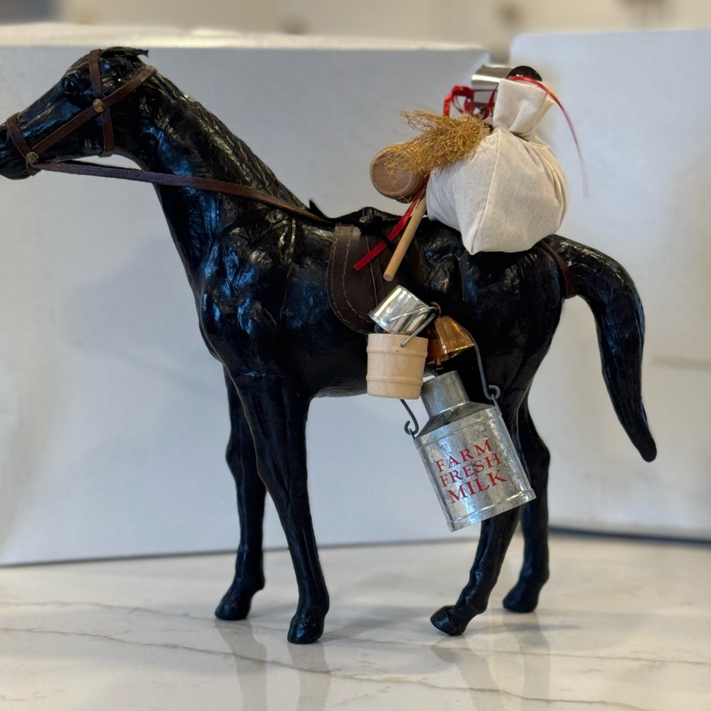 Byers’ Choice Horse Figurine Farm Fresh Milk Rustic Decor